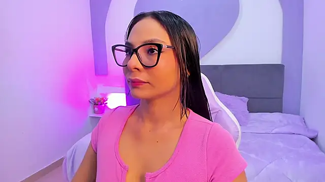 amira cute2 online show from June 21, 10:07 am