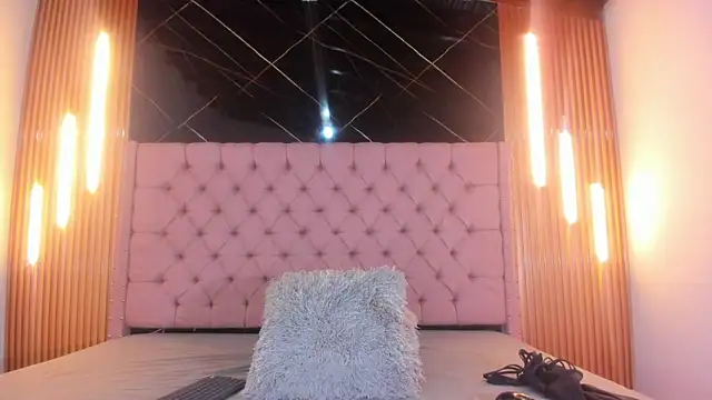 AinaPink online show from February 18, 10:22 am