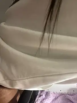 kellya  online show from January 3, 5:17 am