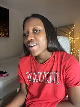 kellya  online show from February 3, 11:43 pm