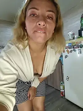 Snapshot of hotandfierylatinos2023 chatting on March 10, 1:54 pm hotandfierylatinos2023 online show from March 10, 1:54 pm