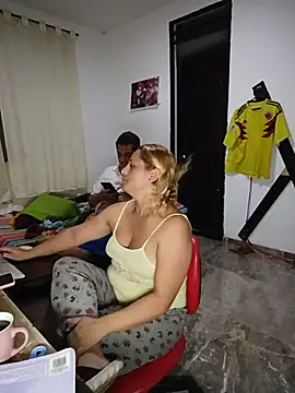 hotandfierylatinos2023 online show from July 11, 4:04 am