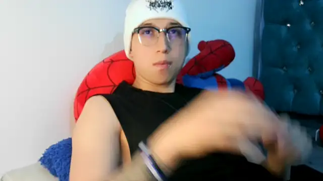 Snapshot of _Thomas_hot_ chatting on March 3, 4:07 am Thomas hot online show from March 3, 4:07 am