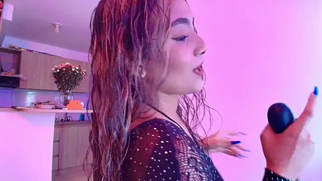 megan collins96 online show from February 15, 8:27 pm