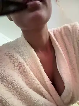 megan collins96 online show from June 16, 8:55 pm