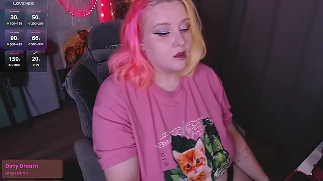 lissamuff online show from October 22, 1:22 pm