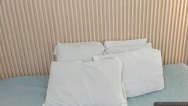 charlottebrowns  online show from July 11, 11:57 am
