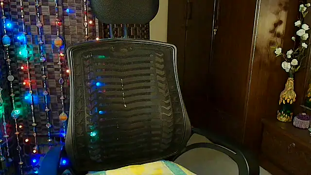 Snapshot of Hotty__Baby chatting on October 8, 6:05 pm Hotty  Baby online show from October 8, 6:05 pm