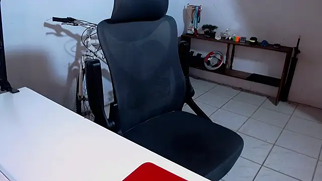 Snapshot of Thieves9 chatting on November 13, 5:23 pm Thieves9 online show from November 13, 5:23 pm