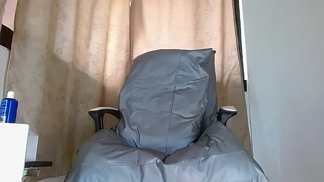 bellatrixx 69 online show from December 14, 3:15 pm