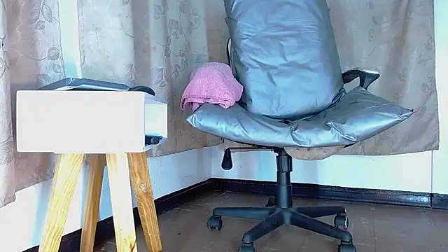 bellatrixx 69 online show from December 28, 11:41 am