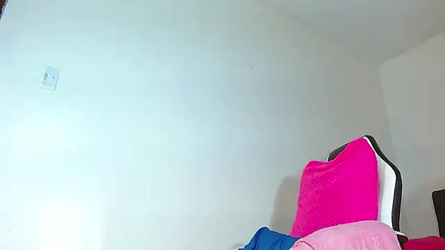 bellatrixx 69 online show from January 4, 7:45 am