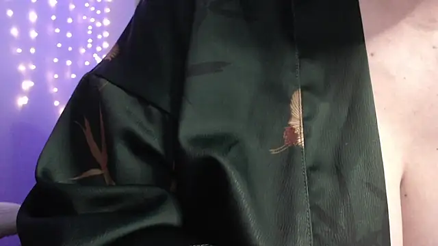 missdaniels online show from February 4, 12:29 am