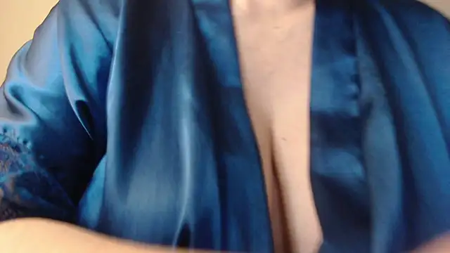 missdaniels online show from March 11, 10:42 pm