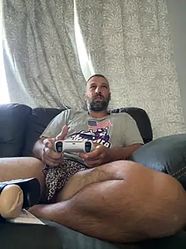 Snapshot of ryand12804 chatting on October 6, 2:47 pm ryand12804 online show from October 6, 2:47 pm