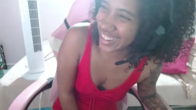 TiffanyRoouse online show from January 4, 12:37 am