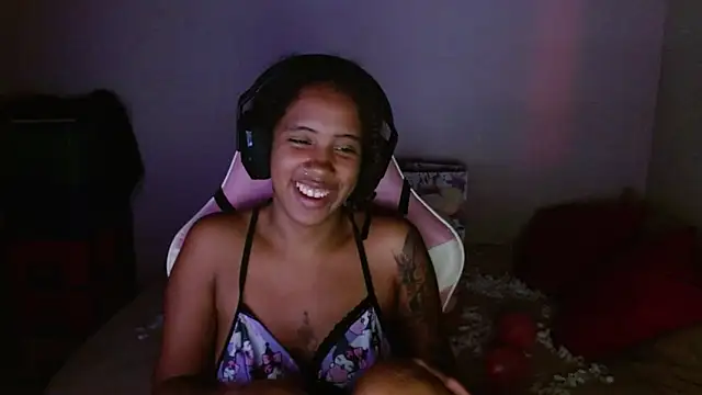 TiffanyRoouse online show from February 14, 1:02 am