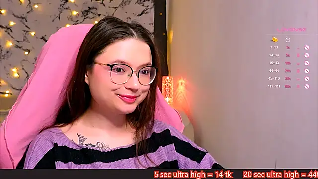 Snapshot of me__hanna chatting on February 18, 12:48 am me hanna online show from February 18, 12:48 am