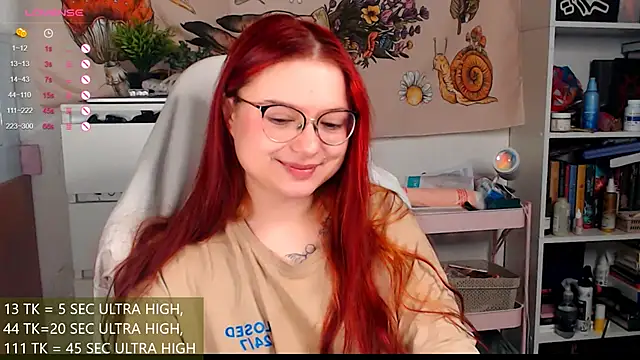 Snapshot of me__hanna chatting on December 15, 1:32 am me hanna online show from December 15, 1:32 am