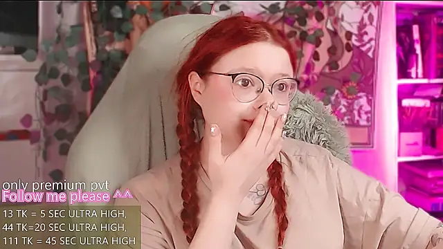me  hanna online show from June 16, 3:31 am