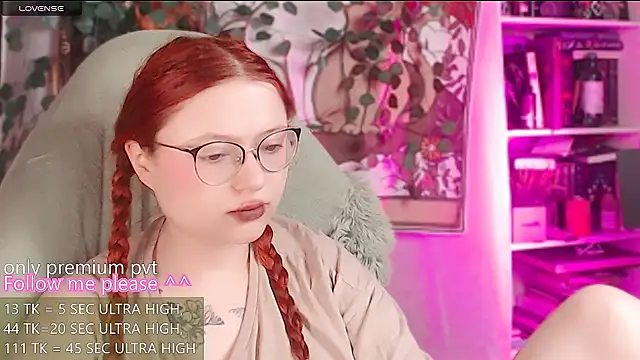 me  hanna online show from June 18, 2:23 am
