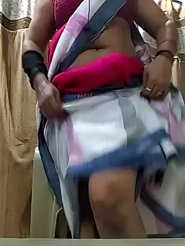 Snapshot of Archna-ji chatting on December 5, 5:04 am Archna-ji online show from December 5, 5:04 am