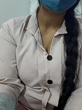 Snapshot of Archna-ji chatting on November 27, 5:31 am Archna-ji online show from November 27, 5:31 am