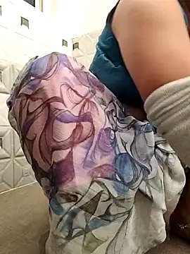 Snapshot of Archna-ji chatting on December 18, 6:19 am Archna-ji online show from December 18, 6:19 am