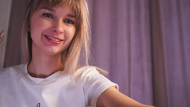 Snapshot of hereandnows_ chatting on January 20, 3:48 am hereandnows  online show from January 20, 3:48 am