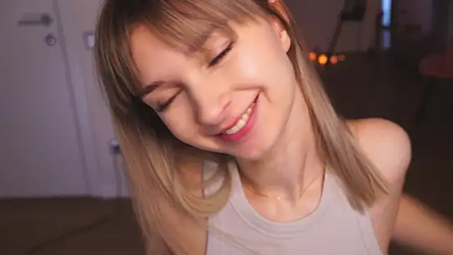 Snapshot of hereandnows_ chatting on January 25, 4:02 am hereandnows  online show from January 25, 4:02 am