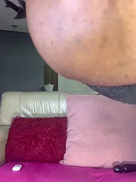VeryGoodBadGirl1 online show from June 21, 5:59 pm
