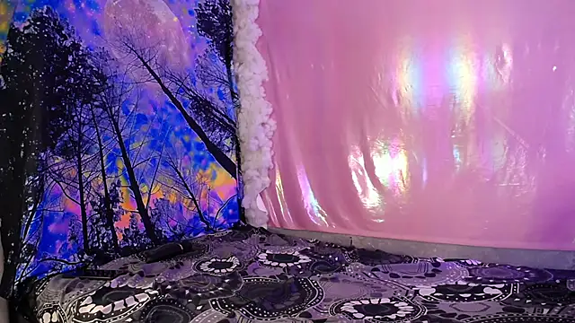 lilit kyteler online show from December 4, 7:11 pm