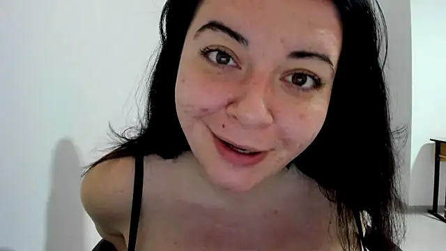 Snapshot of amiraisa11 chatting on March 22, 3:31 pm amiraisa11 online show from March 22, 3:31 pm