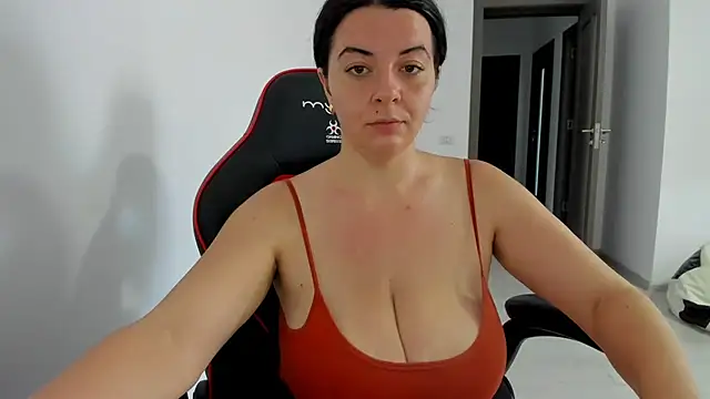 amiraisa11 online show from July 30, 3:00 pm