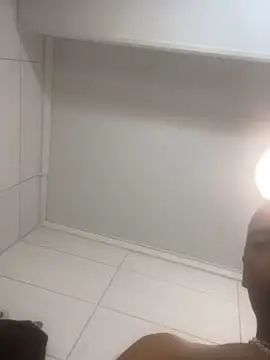 Snapshot of Elrubiolargo chatting on February 4, 5:55 pm Elrubiolargo online show from February 4, 5:55 pm