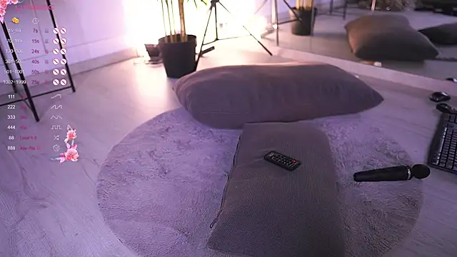 VanessaSimon online show from February 6, 12:16 pm