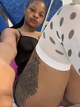 Snapshot of SexxyLunar chatting on September 21, 12:56 am SexxyLunar online show from September 21, 12:56 am