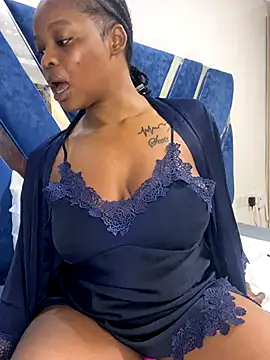 Snapshot of SexxyLunar chatting on November 6, 8:21 pm SexxyLunar online show from November 6, 8:21 pm