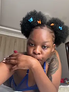 Snapshot of SexxyLunar chatting on November 13, 6:34 am SexxyLunar online show from November 13, 6:34 am