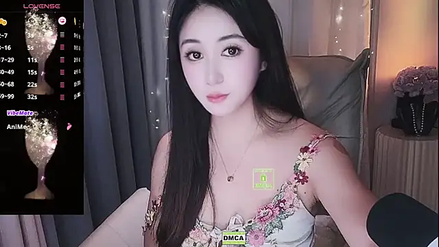 Snapshot of Liiniie-Lovers chatting on November 8, 12:22 am Liiniie-Lovers online show from November 8, 12:22 am