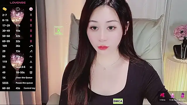 Snapshot of Liiniie-Lovers chatting on November 12, 4:57 am Liiniie-Lovers online show from November 12, 4:57 am