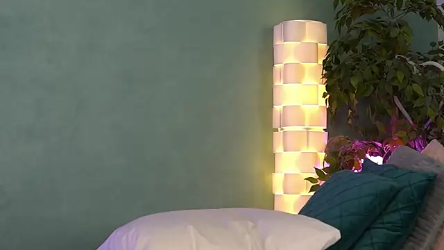 Snapshot of HaileyMadow chatting on January 22, 7:25 am HaileyMadow online show from January 22, 7:25 am