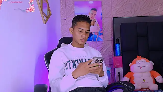 Snapshot of dilan_alfonzo chatting on May 16, 12:04 pm dilan alfonzo online show from May 16, 12:04 pm