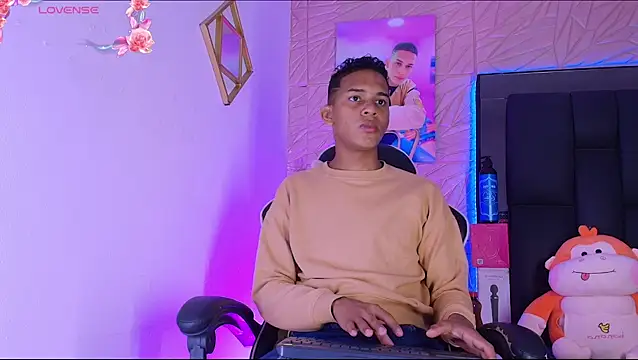 Snapshot of dilan_alfonzo chatting on June 3, 2:44 pm dilan alfonzo online show from June 3, 2:44 pm