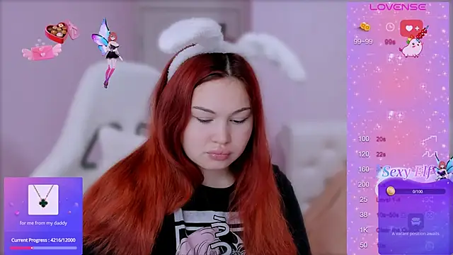 Snapshot of MissClarks chatting on December 17, 1:27 pm MissClarks online show from December 17, 1:27 pm