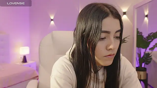 miagomezweb1 online show from October 14, 1:23 pm