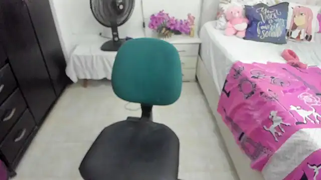 Snapshot of Ammy_Queen chatting on February 1, 1:44 am Ammy Queen online show from February 1, 1:44 am