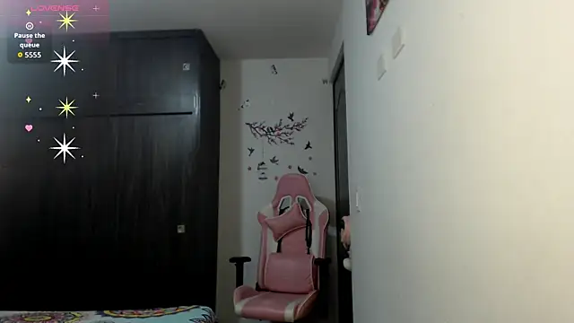 Snapshot of Mindy_James1 chatting on June 13, 3:32 pm Mindy James1 online show from June 13, 3:32 pm