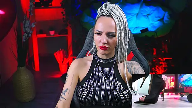 MonicaMaxwel online show from February 18, 6:15 pm