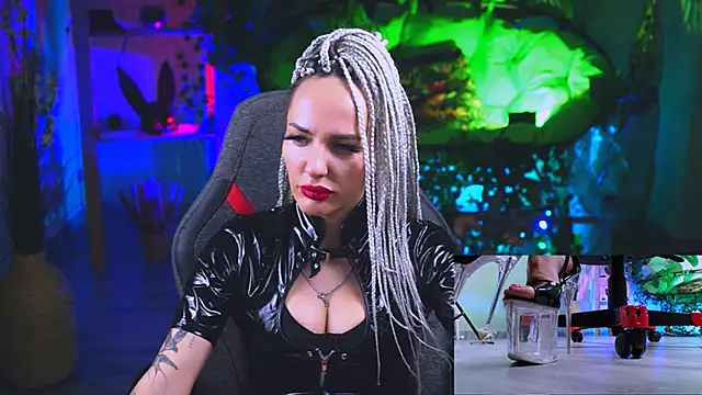 MonicaMaxwel online show from March 5, 12:11 pm